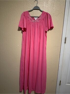 Shadowline Nightgown Pink‎ Embroidered Floral Size Large